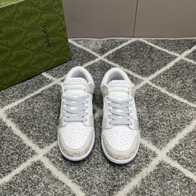 GUcci* X nike聯名 低幫休閑運動鞋，采用進口牛皮拼接印花帆布材質精心