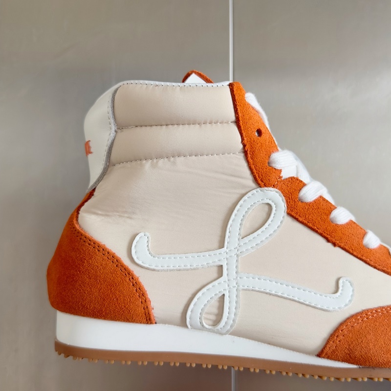 頂級版本：女款 LOEWE 羅意威 最新走秀款 高幫 休閑 運動鞋 德訓(xùn)鞋 阿