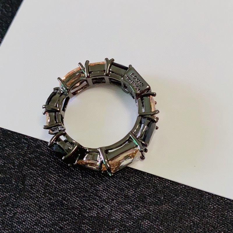 新款LV路易威登LouisVuitton進(jìn)口黑水鑽鋯石系列造型戒指！夏天必備款