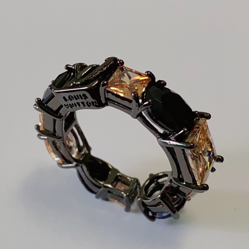 新款LV路易威登LouisVuitton進(jìn)口黑水鑽鋯石系列造型戒指！夏天必備款