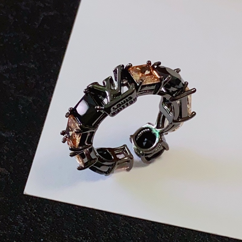 新款LV路易威登LouisVuitton進(jìn)口黑水鑽鋯石系列造型戒指！夏天必備款