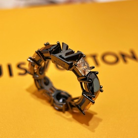 新年禮物 LV路易威登 LIGHT 戒指 M1202M 美碼6789 全套l