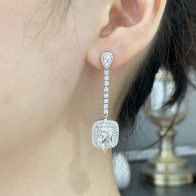 9 2 5 9780170 蒂芙尼白鑽耳環(huán)。宴會派對 女王範(fàn)兒 柔美和華麗色彩，