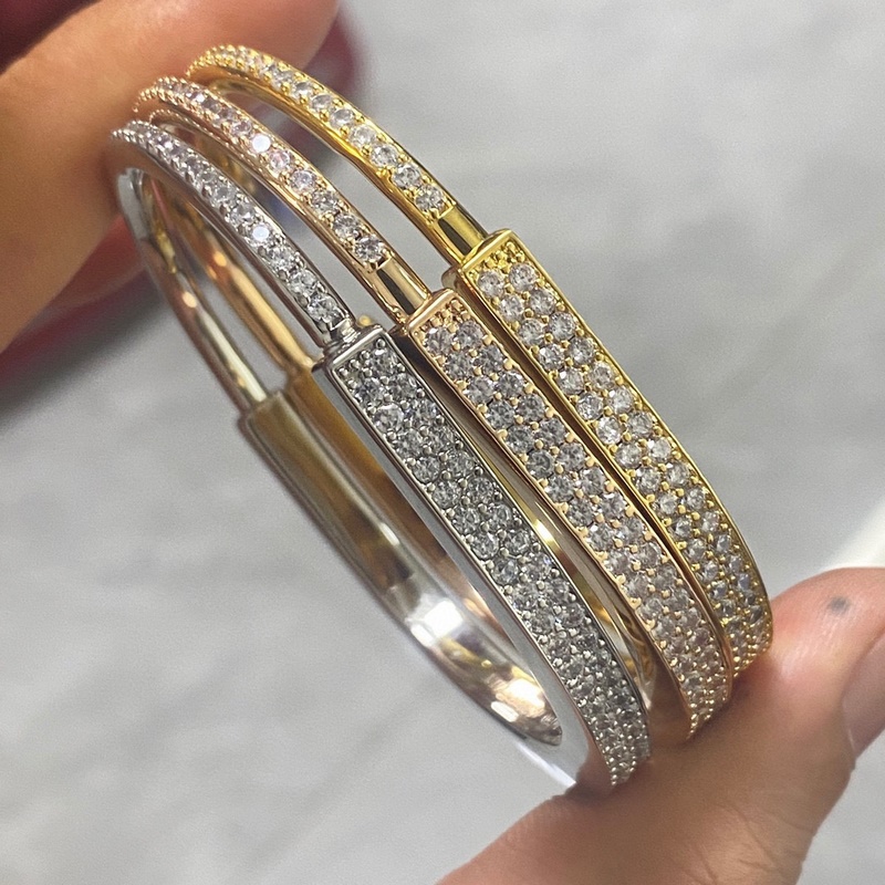 Tiffany 蒂芙尼 火爆登場 U型鎖 滿鑽手鐲 歐美範十足 人手必備 超精工