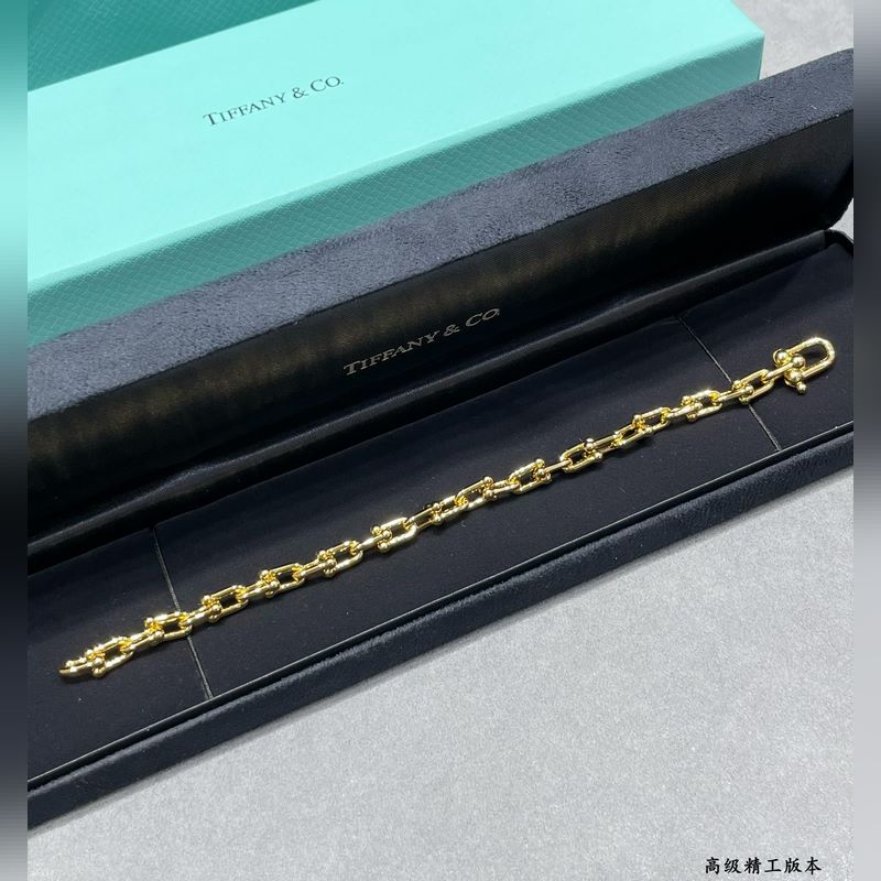 V金材質 5140310 Tiffany蒂芙尼U形鍊環手鍊，可鹽可甜，光澤感強，