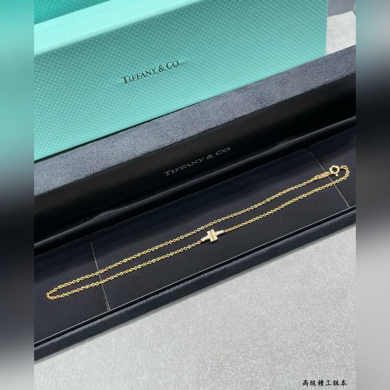 V金材質(zhì) 4100220 （全長：17cm）蒂芙尼雙T帶鑽手鍊（可當勁鍊），精緻