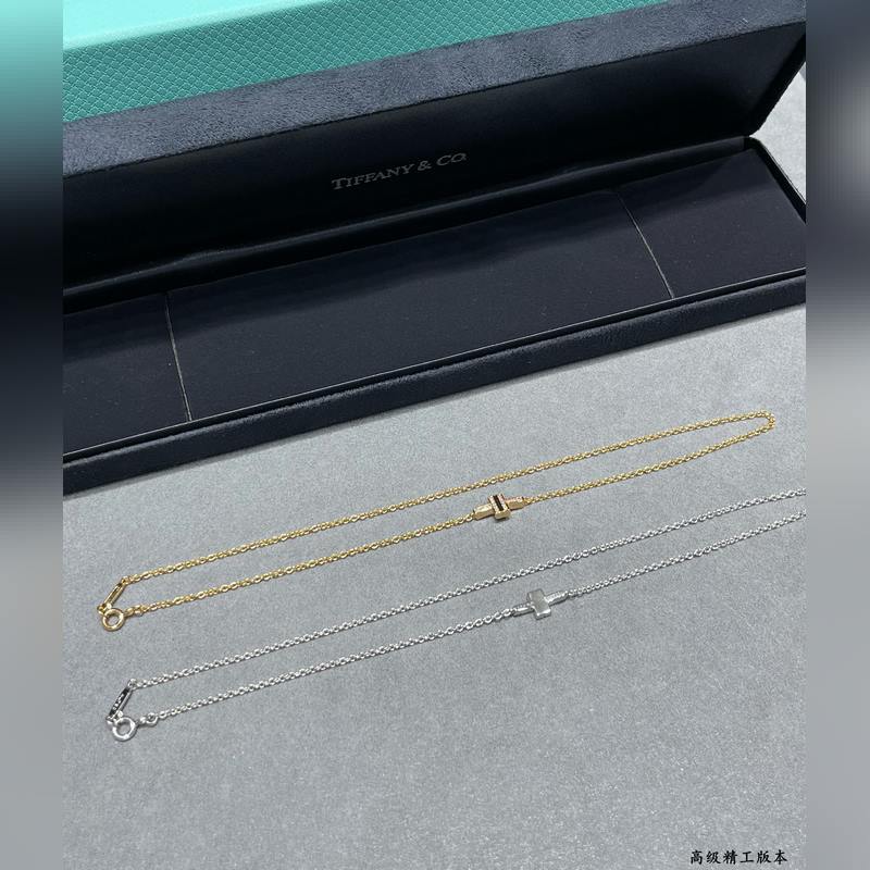 V金材質(zhì) 4100220 （全長：17cm）蒂芙尼雙T帶鑽手鍊（可當勁鍊），精緻