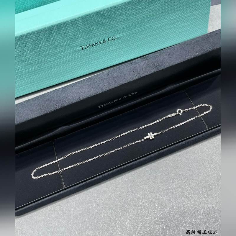 V金材質(zhì) 4100220 （全長：17cm）蒂芙尼雙T帶鑽手鍊（可當勁鍊），精緻