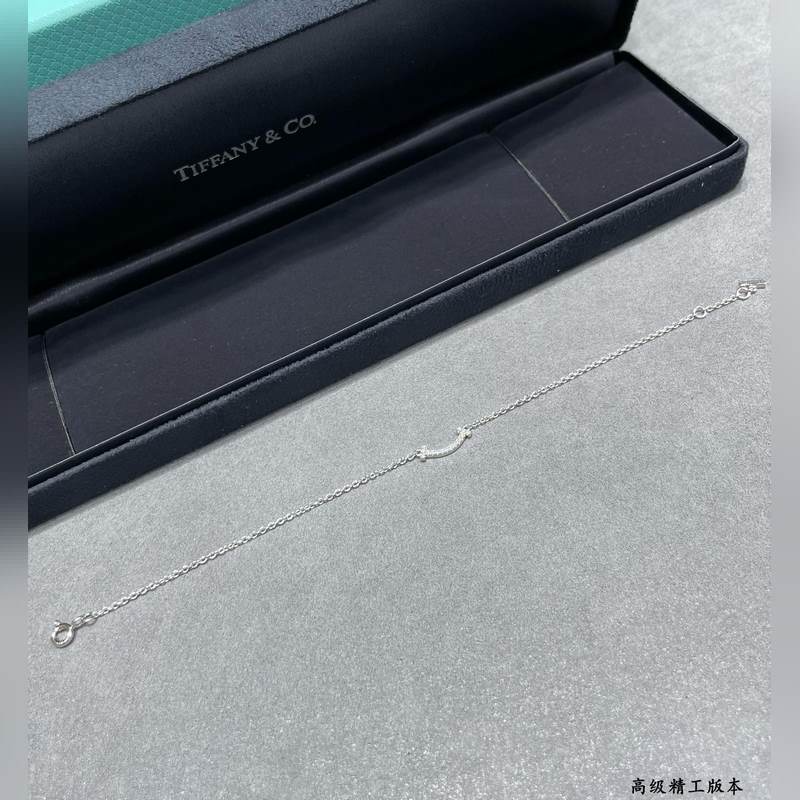 V金材質 5350160 蒂芙尼迷你帶鑽笑臉手鍊 1：1重工 tiffany以笑