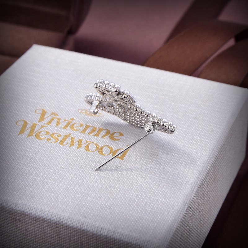 Vivienne Westwood薇薇安西太後土星胸針，優雅大方精工設計  非常