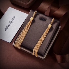 YSL 聖羅蘭流蘇鍊條款耳拍耳釘耳環(huán) 大膽又經(jīng)典的設(shè)計(jì) 搭配起來(lái)更Fashion