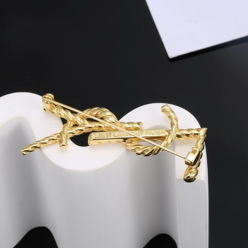 聖羅蘭YSL 胸針 經典奢侈  時尚百搭 猶如酒會禮服一般，絢爛多姿。經典 最具