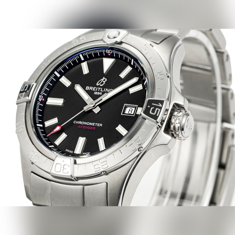 BLS百年靈複仇者系列型號A17328101新款強(qiáng)勢來襲！腕表表徑42mm，3