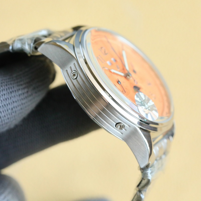 GF Factory 百年靈璞雅系列依然秉持著原單品質，最頂級的做工，強烈推薦