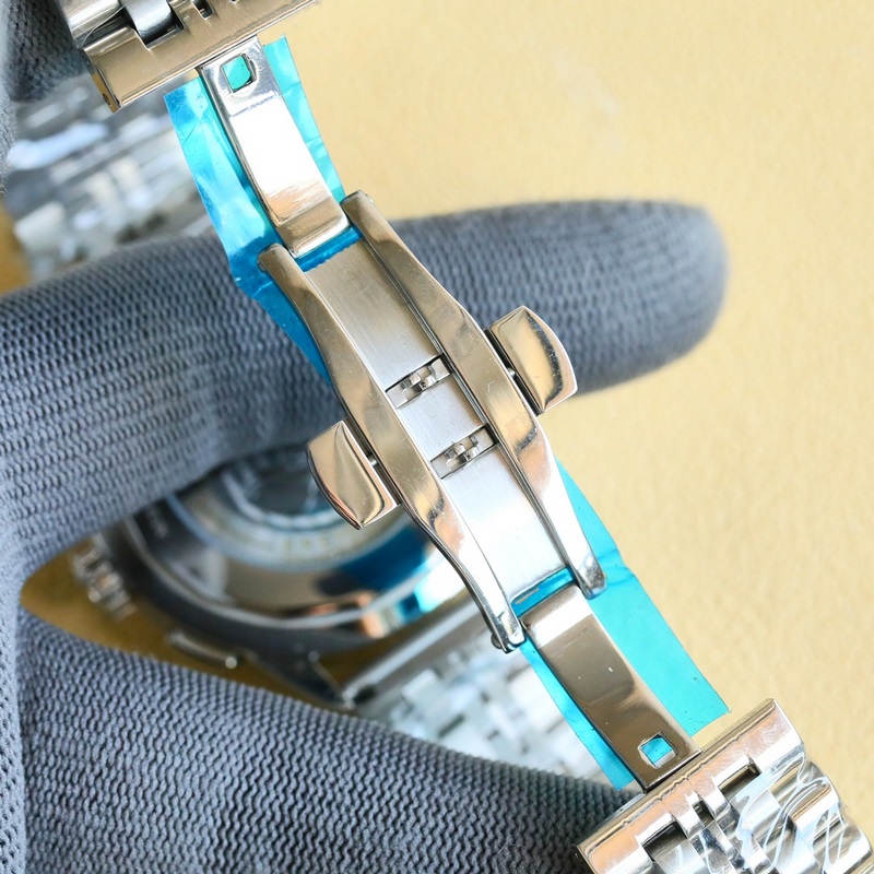 GF Factory 百年靈璞雅系列依然秉持著原單品質，最頂級的做工，強烈推薦