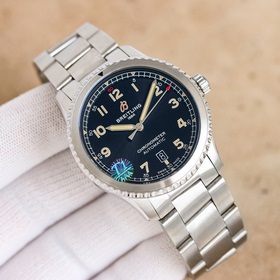 百年靈飛行員傳奇航空系列，經典之作，設計簡約大氣，時尚優雅，自動機械腕表，它搭載