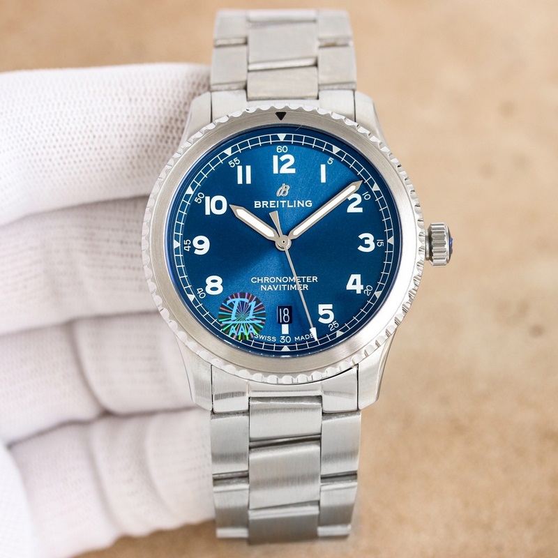 百年靈飛行員傳奇航空系列，經典之作，設計簡約大氣，時尚優雅，自動機械腕表，它搭載