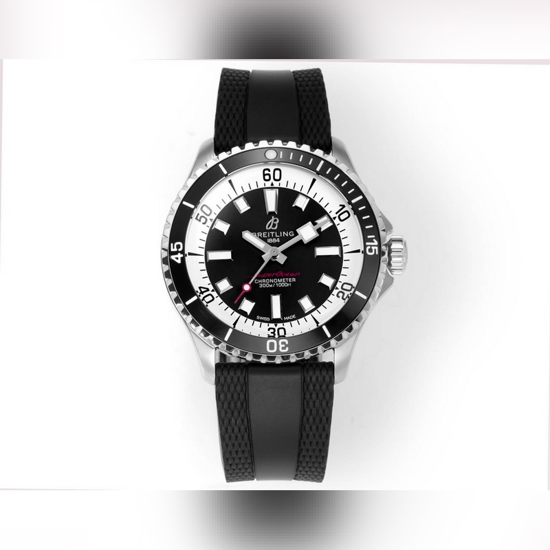 GR 嚴(yán)選 百年靈超級(jí)海洋系列42mm腕表。1 ：潛水表既要滿足清 讀時(shí)，更要