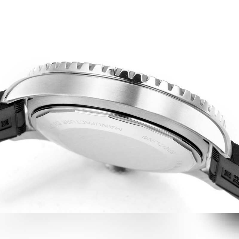 GR 嚴(yán)選 百年靈超級(jí)海洋系列42mm腕表。1 ：潛水表既要滿足清 讀時(shí)，更要