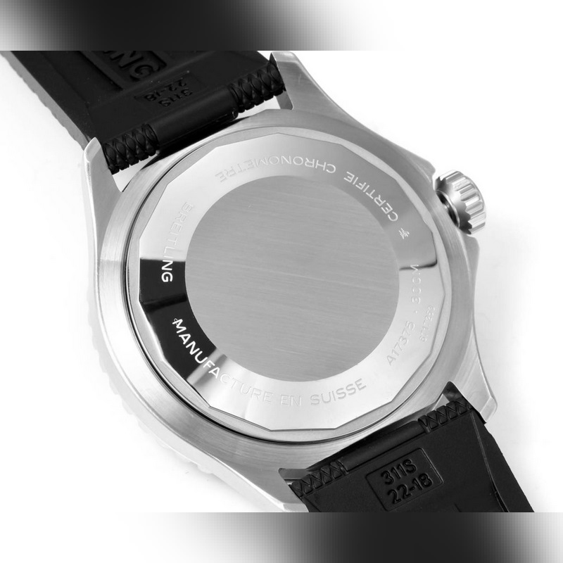 GR 嚴(yán)選 百年靈超級(jí)海洋系列42mm腕表。1 ：潛水表既要滿足清 讀時(shí)，更要