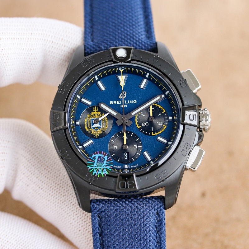 百年靈複仇者SB01474A1C1X1系列新款強勢來襲！腕表表徑44mm，30