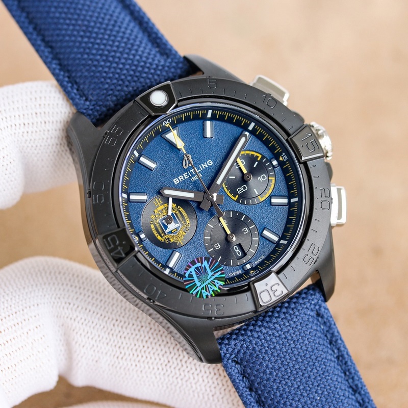 百年靈複仇者SB01474A1C1X1系列新款強勢來襲！腕表表徑44mm，30