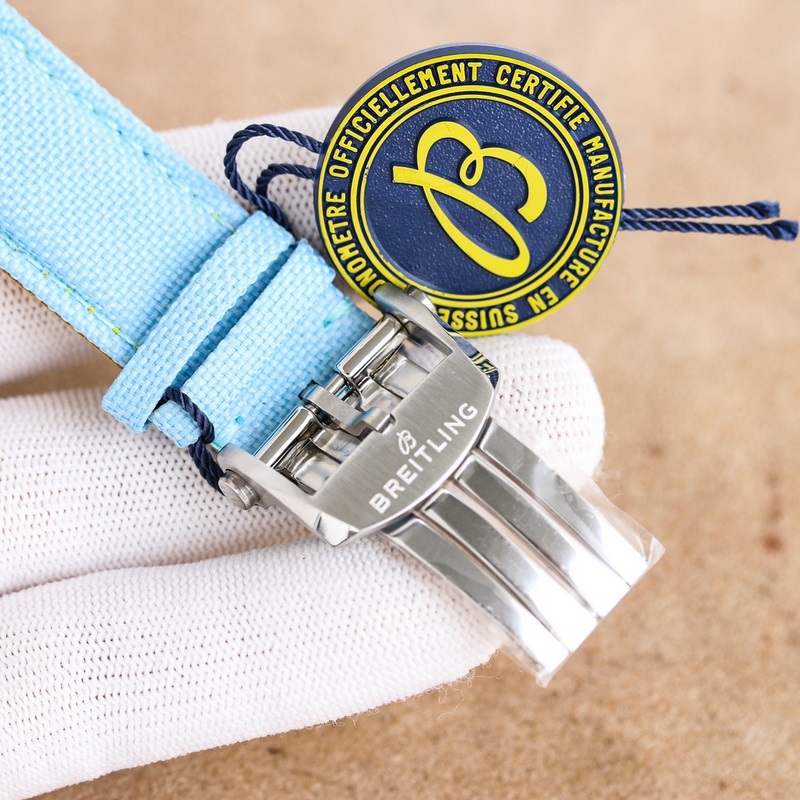 百年靈複仇者SB01474A1C1X1系列新款強勢來襲！腕表表徑44mm，30