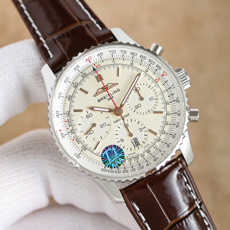 F1新品：百年靈全新航空計時腕表（Navitimer）問世70周年，百年靈以大膽