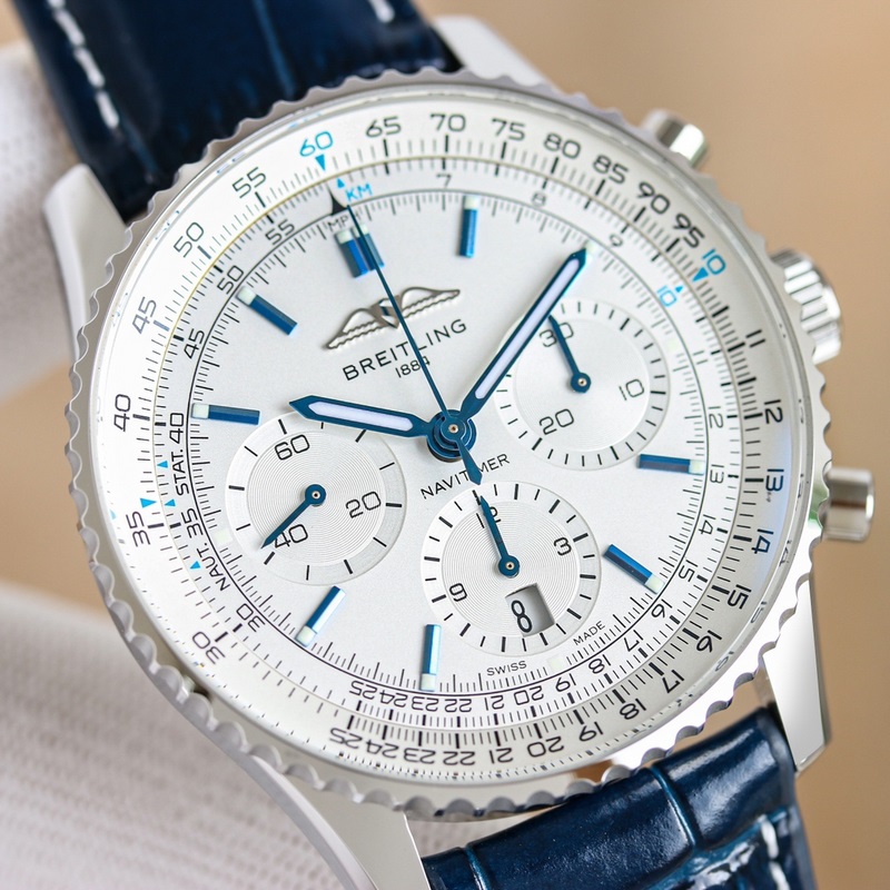 F1新品：百年靈全新航空計時腕表（Navitimer）問世70周年，百年靈以大膽