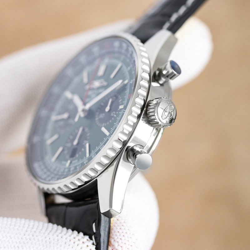 F1新品：百年靈全新航空計時腕表（Navitimer）問世70周年，百年靈以大膽