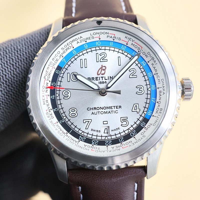 百年靈飛行員傳奇航空系列，經典之作，設計簡約大氣，時尚優雅，自動機械腕表，它搭載