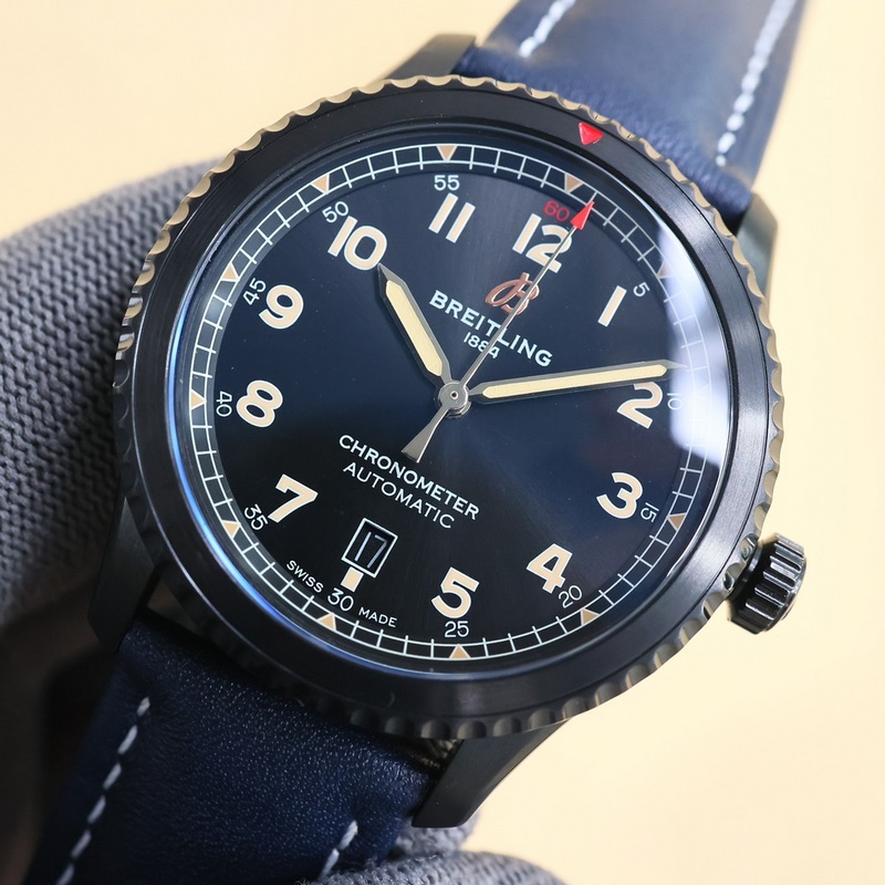 百年靈飛行員傳奇航空系列，經(jīng)典之作，設(shè)計簡約大氣，時尚優(yōu)雅，自動機械腕表，它搭載