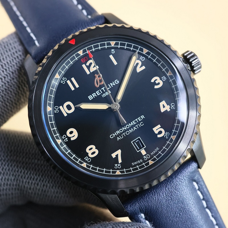 百年靈飛行員傳奇航空系列，經(jīng)典之作，設(shè)計簡約大氣，時尚優(yōu)雅，自動機械腕表，它搭載