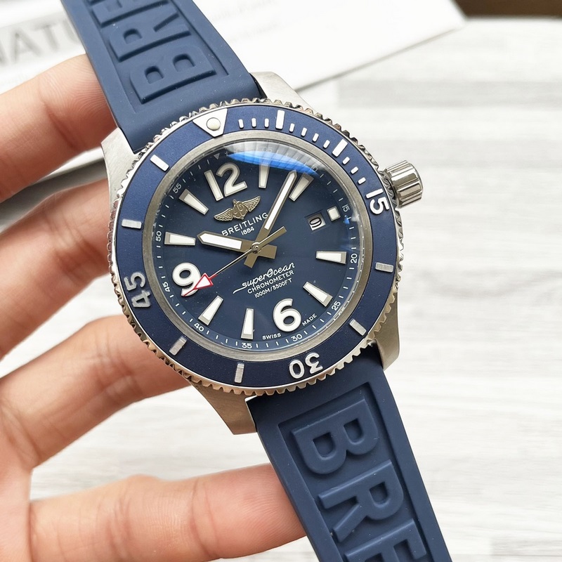 百年靈超級海洋系列! 圈口正品一緻凸出來、 表殼采用316精鋼 直徑44mm 配