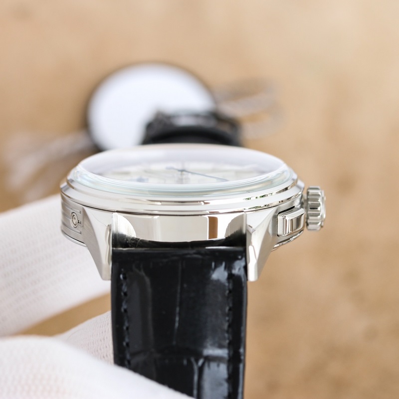 GF Factory 百年靈璞雅系列依然秉持著原單品質(zhì)，最頂級的做工，強(qiáng)烈推薦