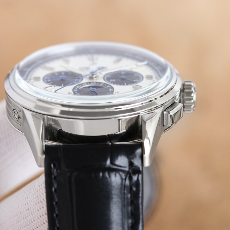 GF Factory 百年靈璞雅系列依然秉持著原單品質，最頂級的做工，強烈推薦