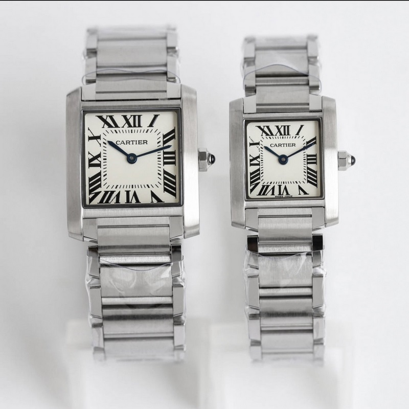 女款_卡地亞法國坦克W S T A系列腕表技術(shù)特點(diǎn)：1 鏡面：藍(lán)寶石魚眼表鏡玻璃，