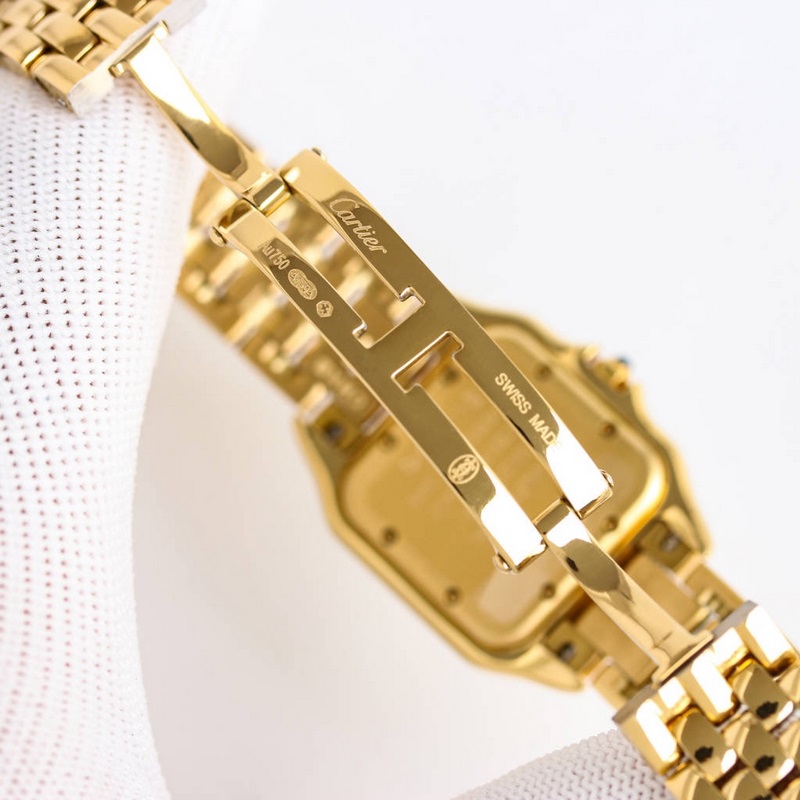 女款_卡地亞獵豹系列最新陶瓷白羅馬面，華麗而不羈，是獵豹所傳達的美學風格。它線條流暢，