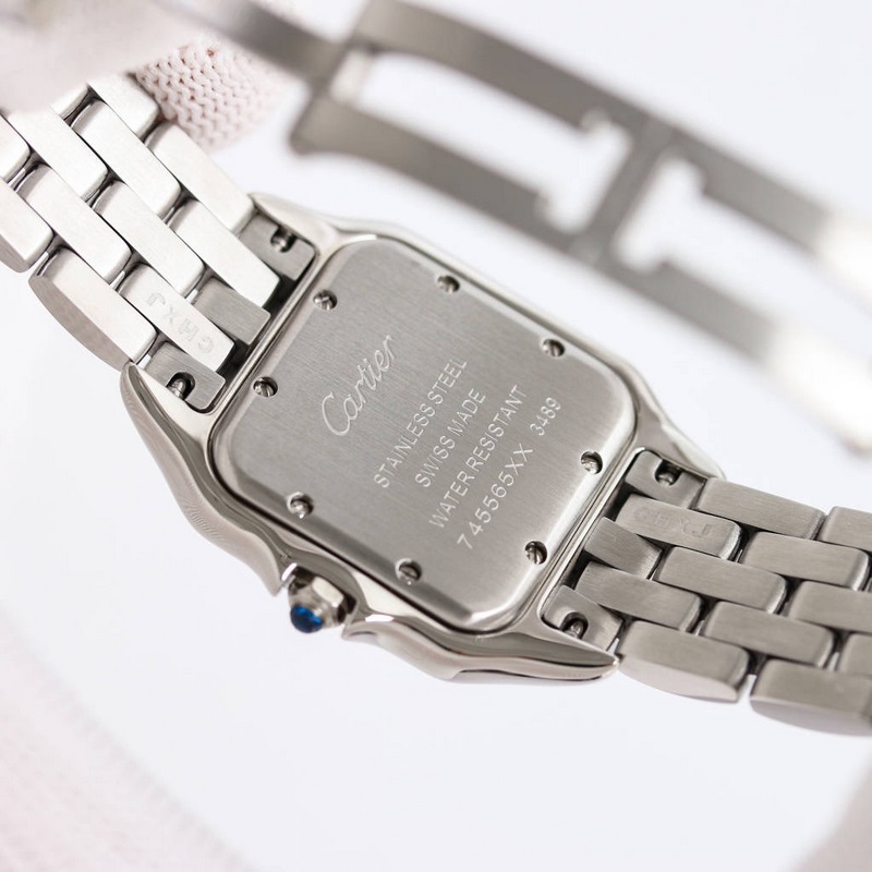 女款_卡地亞獵豹系列最新陶瓷白羅馬面，華麗而不羈，是獵豹所傳達的美學風格。它線條流暢，