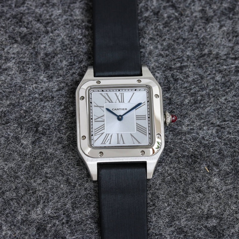 女款_杜蒙，最新出荔枝皮，大，中，小，三個尺寸 ，卡地亞Santos-Dumont系列