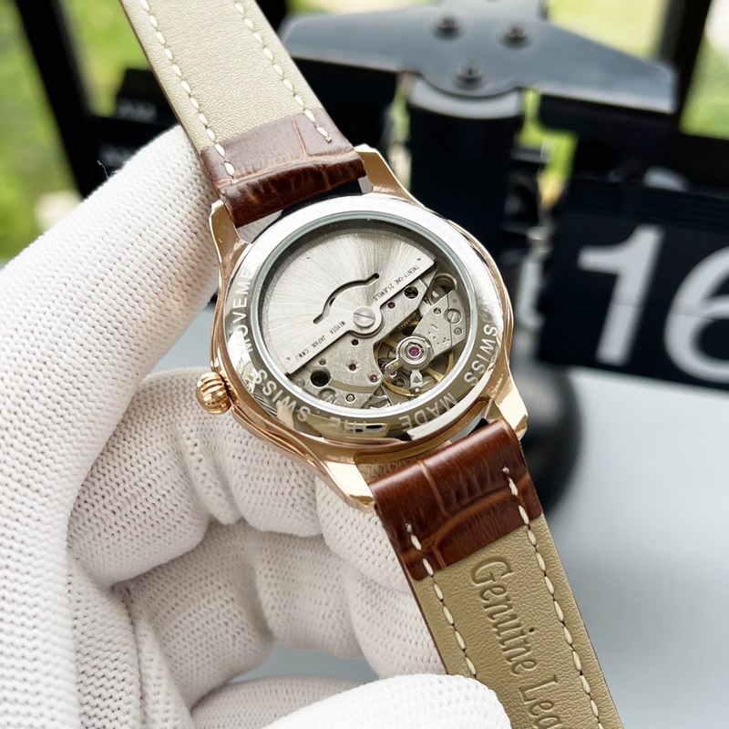 女款_品牌：香奈兒- Chanel款式：新款女裝機械腕表機芯：西鐵城機芯鏡面：藍