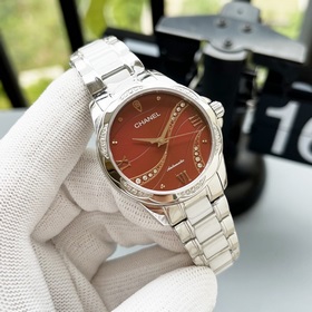 女款_香奈兒 女款 西鐵城機(jī)械腕表如期獻(xiàn)上。精、簡(jiǎn)、薄是這款情侶的亮點(diǎn)所在?！緳C(jī)芯】
