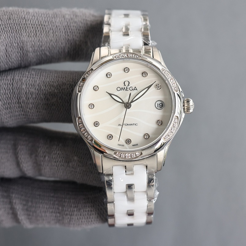 女款_品牌：香奈兒- Chanel款式：新款女裝機械腕表機芯：進(jìn)口石英機芯鏡面：