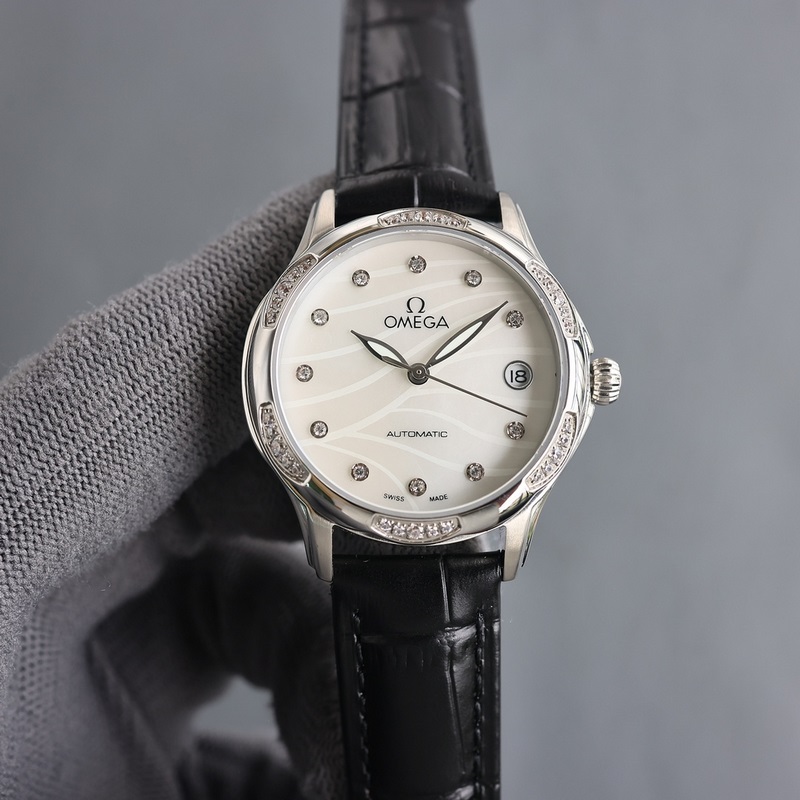 女款_品牌：香奈兒- Chanel款式：新款女裝機械腕表機芯：進(jìn)口石英機芯鏡面：