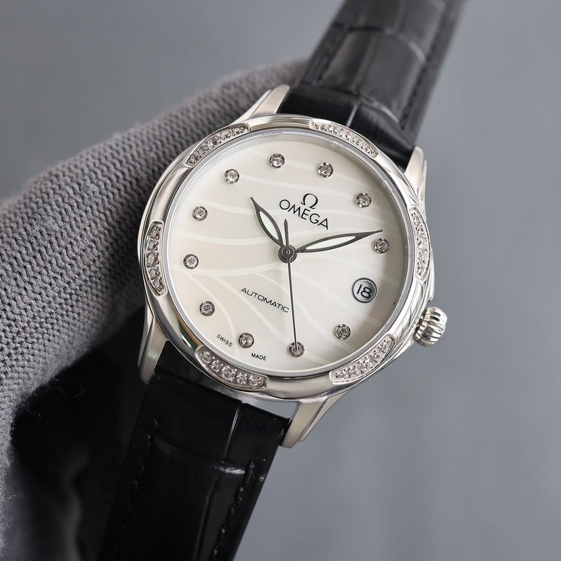 女款_品牌：香奈兒- Chanel款式：新款女裝機械腕表機芯：進(jìn)口石英機芯鏡面：