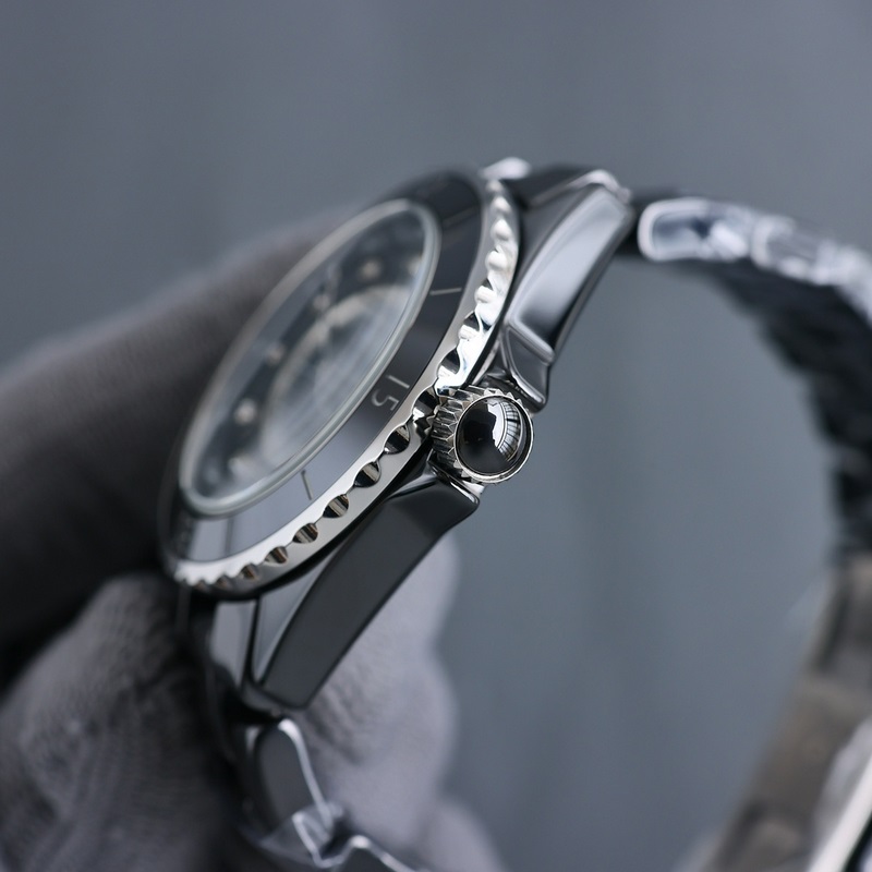 女款_【TTFactory】全新J12腕表“換芯”獻(xiàn)禮20周年TT匠心之作 年度巨制