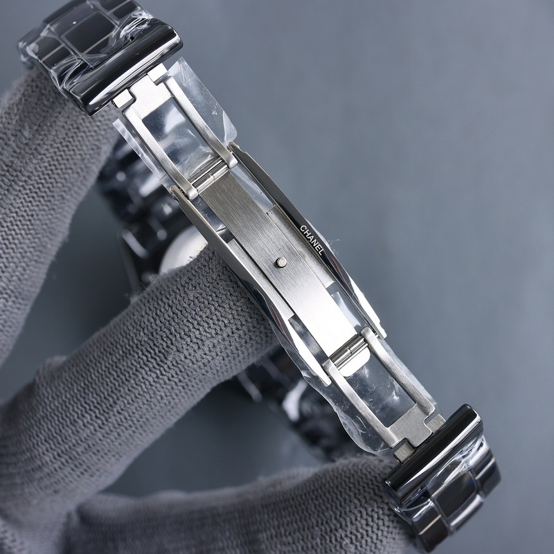 女款_【TTFactory】全新J12腕表“換芯”獻(xiàn)禮20周年TT匠心之作 年度巨制