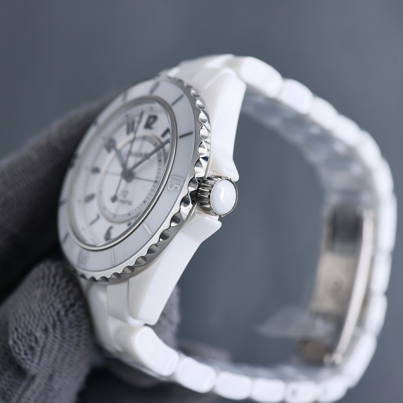 女款_【TTFactory】全新J12腕表“換芯”獻禮20周年TT匠心之作 年度巨制