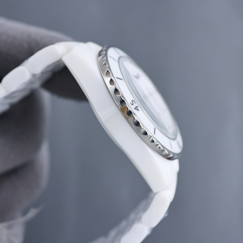 女款_【TTFactory】全新J12腕表“換芯”獻禮20周年TT匠心之作 年度巨制