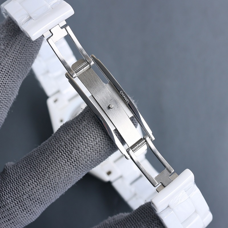 女款_【TTFactory】全新J12腕表“換芯”獻禮20周年TT匠心之作 年度巨制